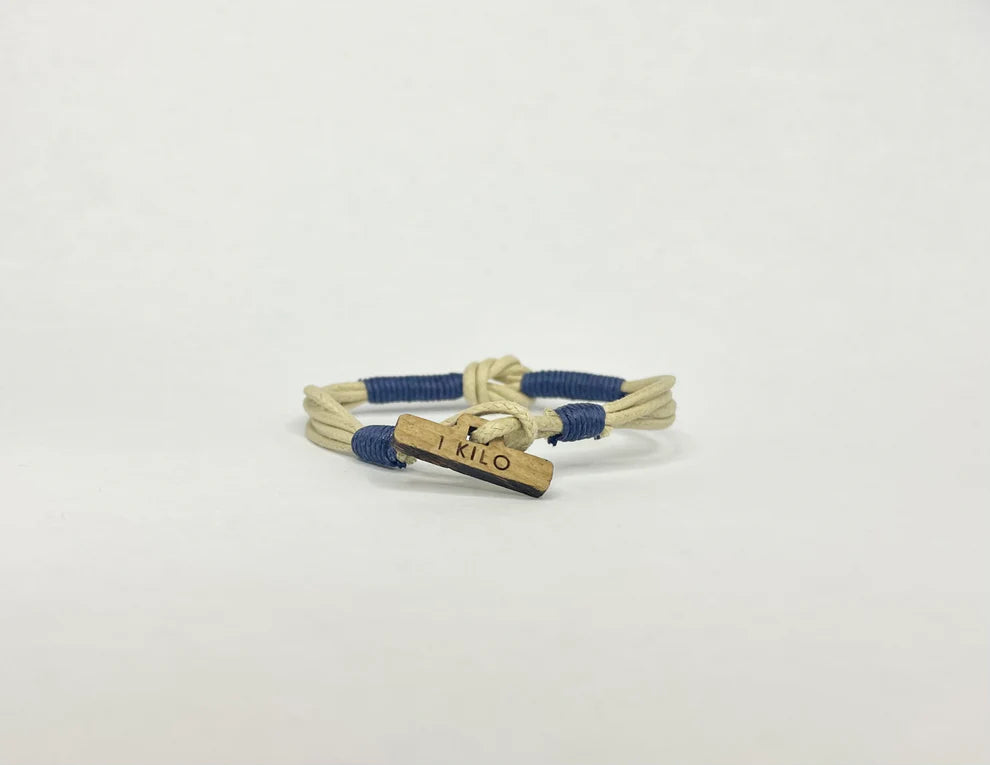 Classic 1 KG - Sandbeige & Havsblå, armband från CleanSea